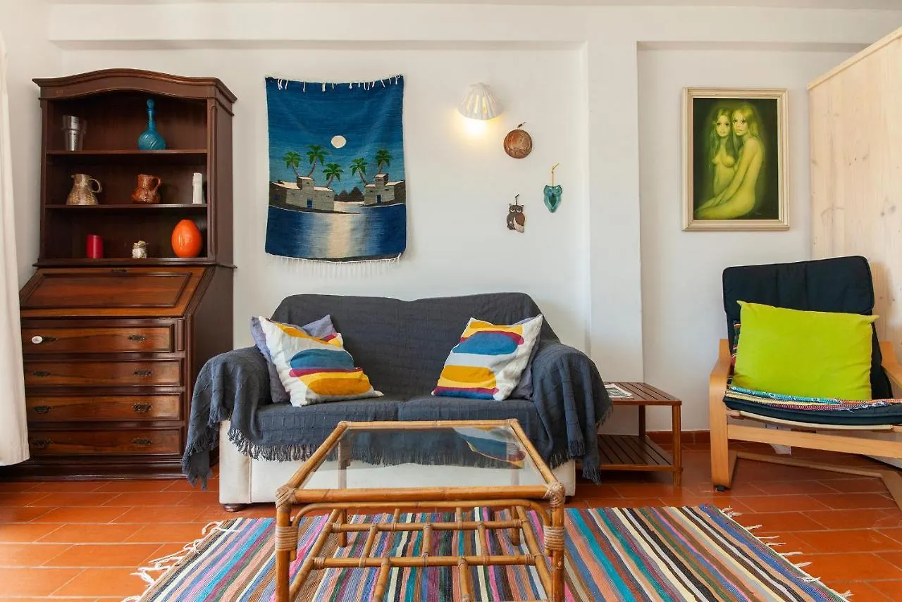 B12 - Pool And Sun Apartment Lagos
